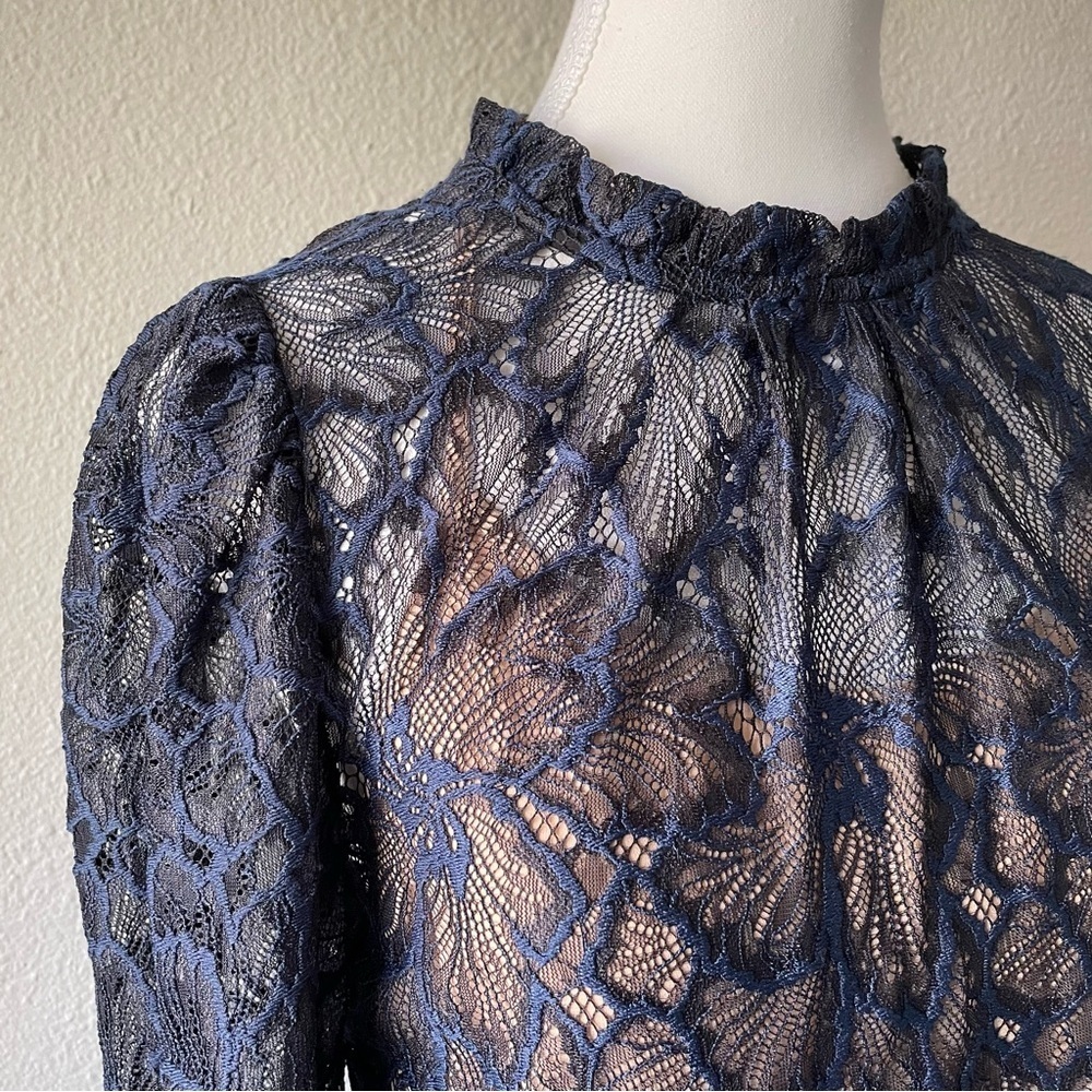 NWT WAYF Emma Puff Sleeve Lace Top Blouse Womens S Navy Floral Mock Neck Elegant - Picture 4 of 15